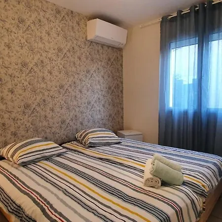 Сasa de vacaciones La De L'olivier Piscine Privee Et Parking *