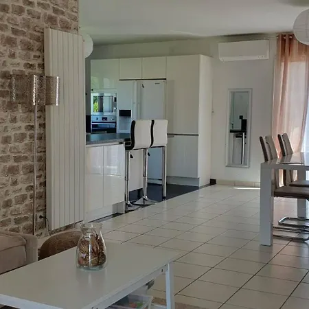 Сasa de vacaciones La De L'olivier Piscine Privee Et Parking