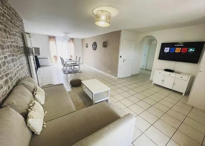 La De L'olivier Piscine Privee Et Parking